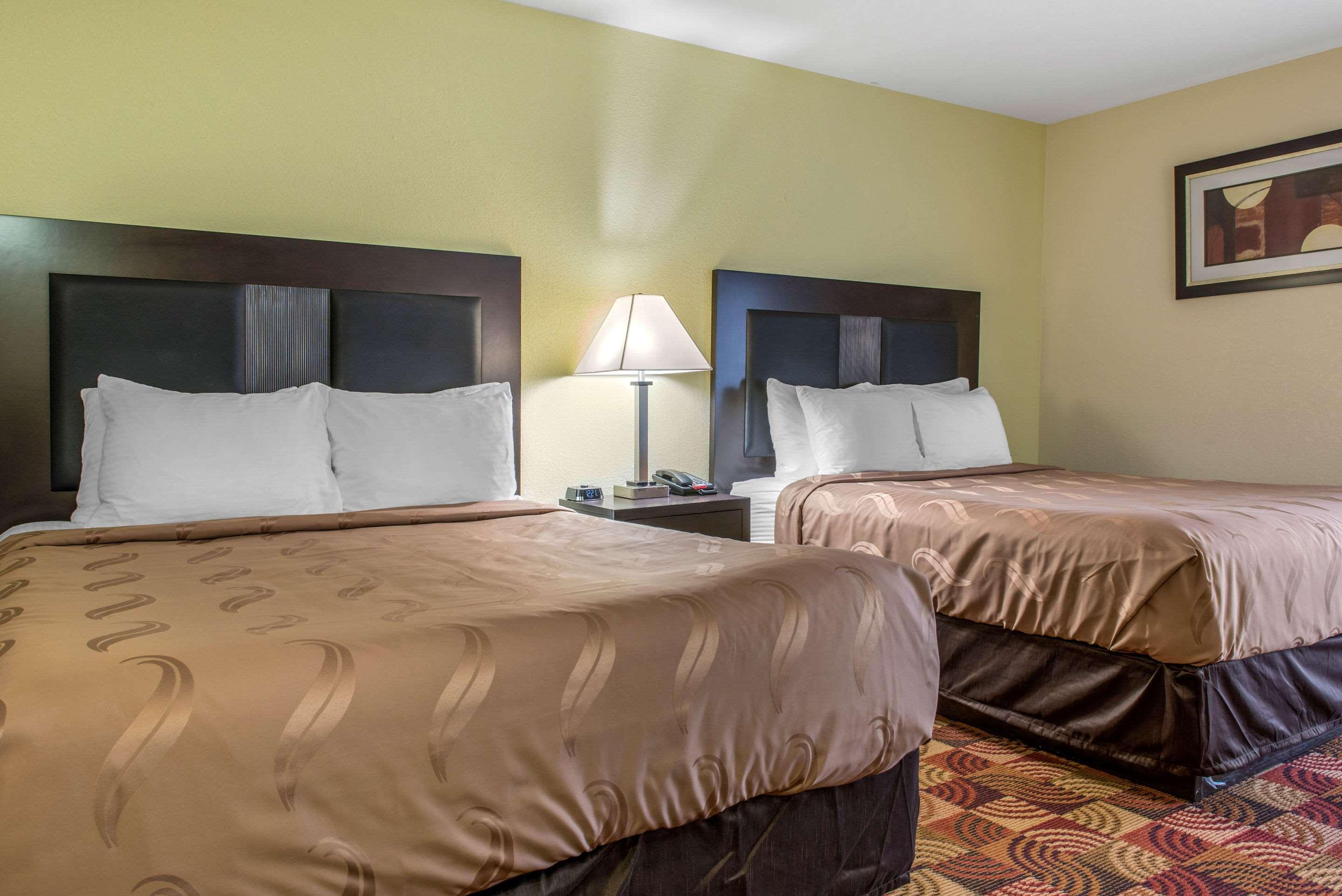 Quality Inn Bloomington Near University Exterior photo