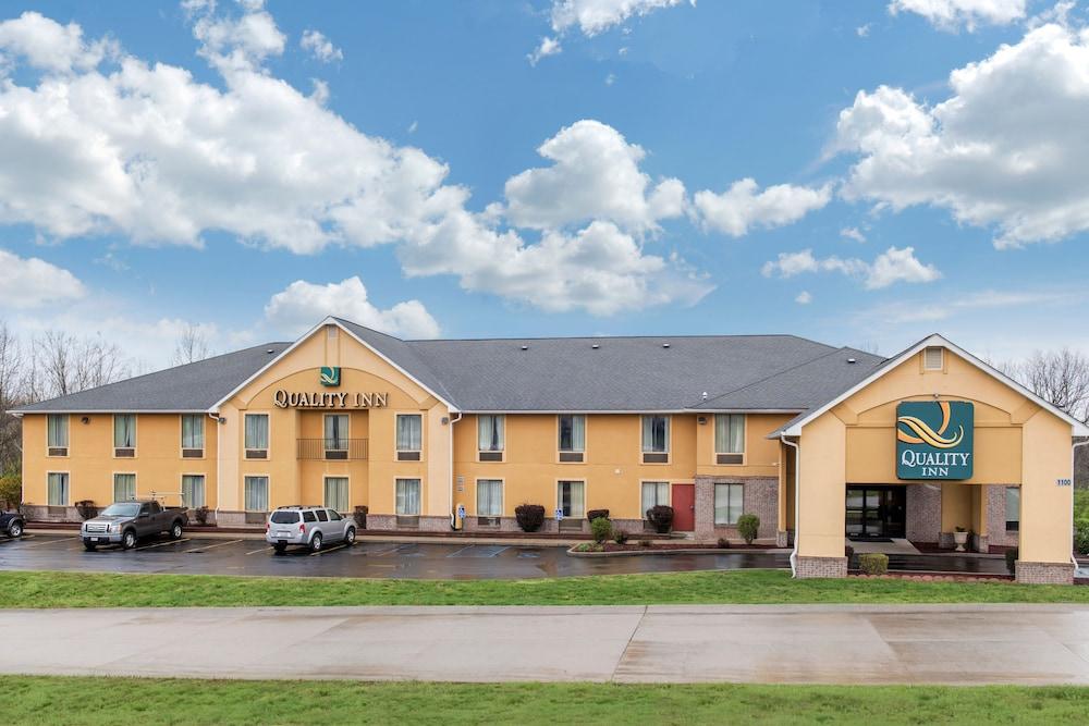 Quality Inn Bloomington Near University Exterior photo