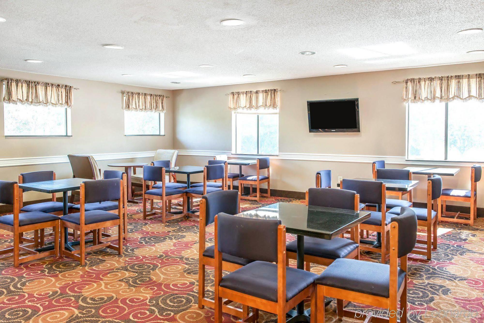 Quality Inn Bloomington Near University Exterior photo