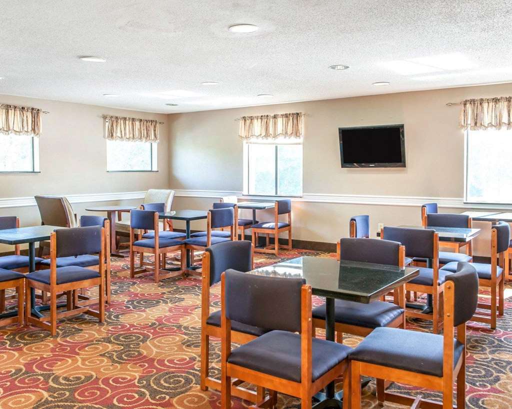 Quality Inn Bloomington Near University Restaurant photo