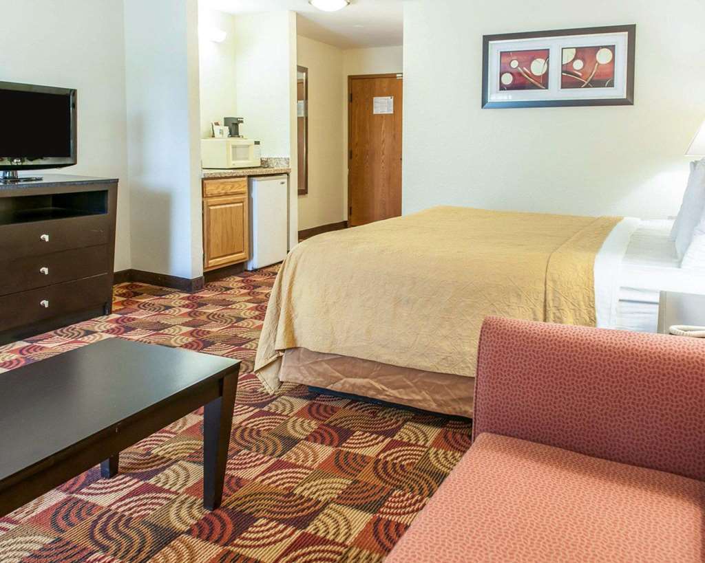 Quality Inn Bloomington Near University Room photo