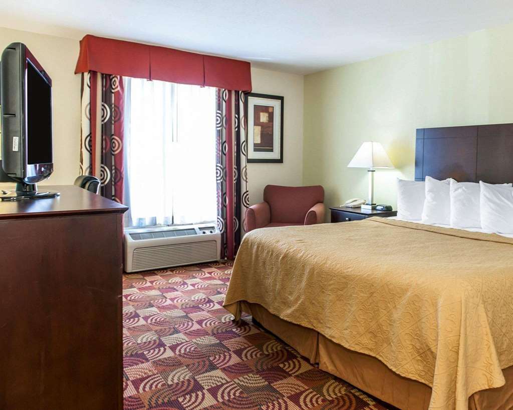 Quality Inn Bloomington Near University Room photo